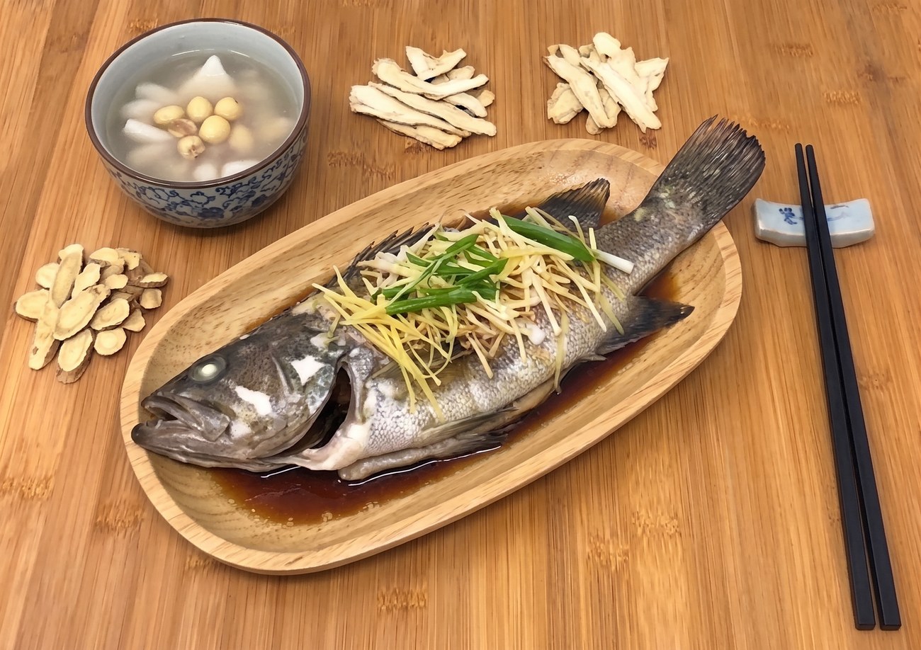 月子餐 · 清蒸鲈鱼